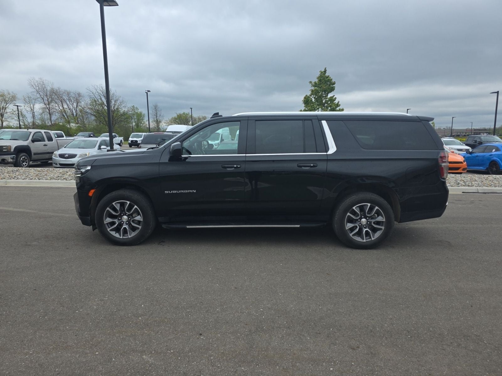 2023 Chevrolet Suburban LS