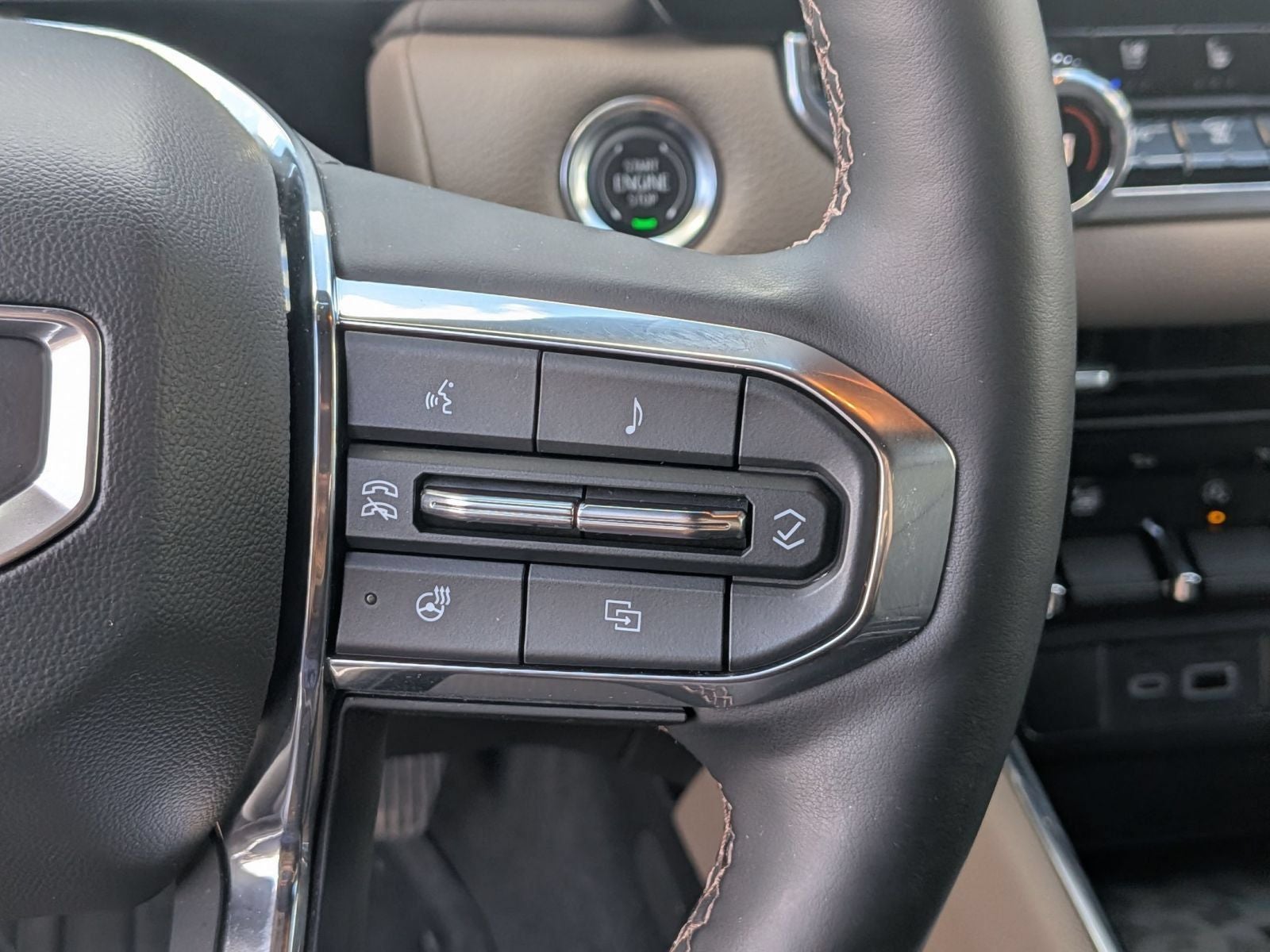2024 GMC Canyon Denali 4X4