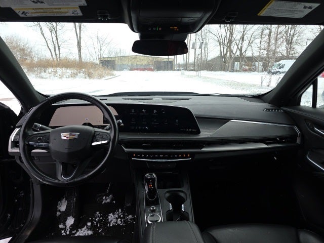 2024 Cadillac XT4 Premium Luxury