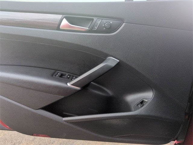 2021 Volkswagen Passat 2.0T R-Line