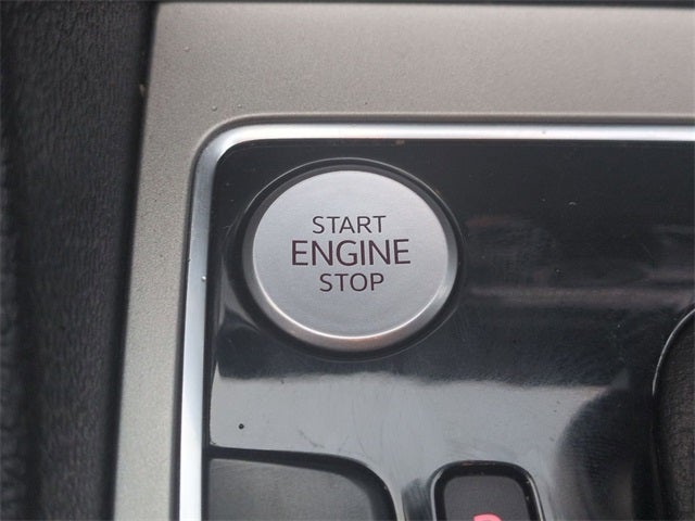 2021 Volkswagen Passat 2.0T R-Line