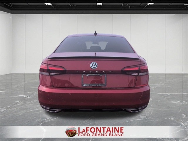 2021 Volkswagen Passat 2.0T R-Line
