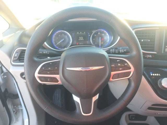 2021 Chrysler Voyager L