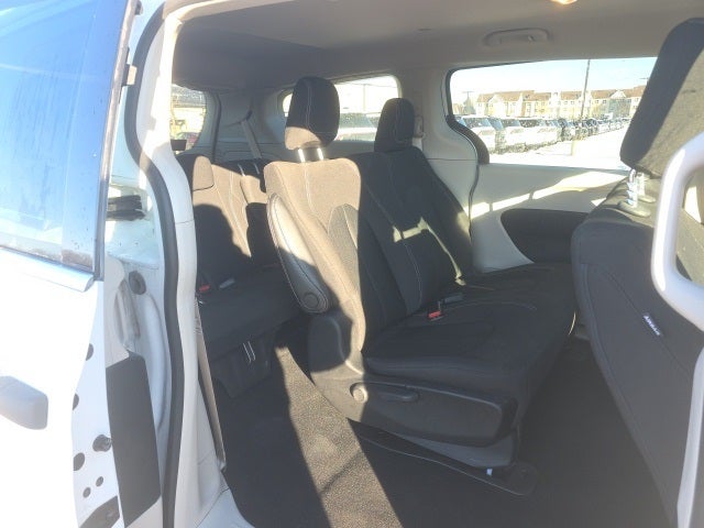 2021 Chrysler Voyager L