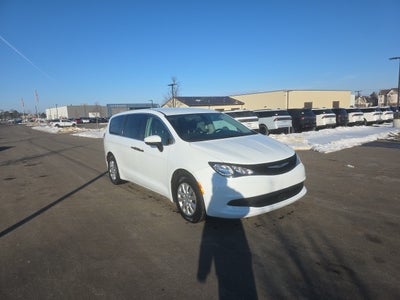 2021 Chrysler Voyager L