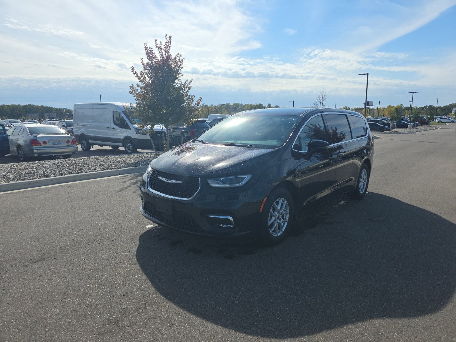 2025 Chrysler Pacifica Select