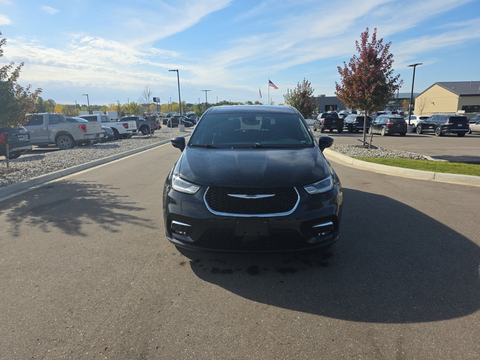2025 Chrysler Pacifica Select