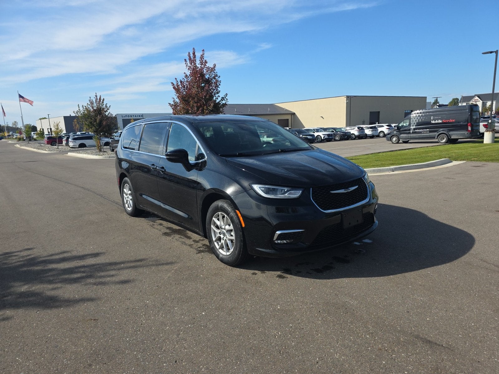 2025 Chrysler Pacifica Select