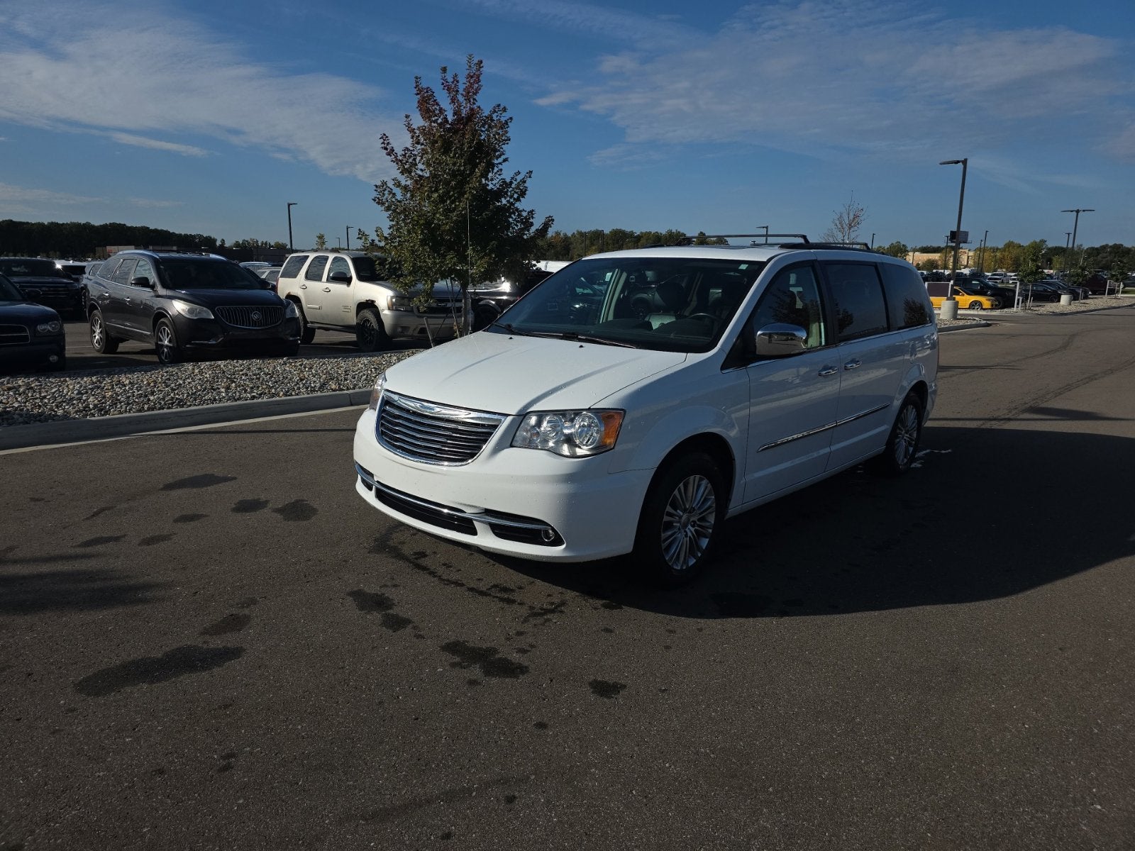 2016 Chrysler Town & Country Touring-L
