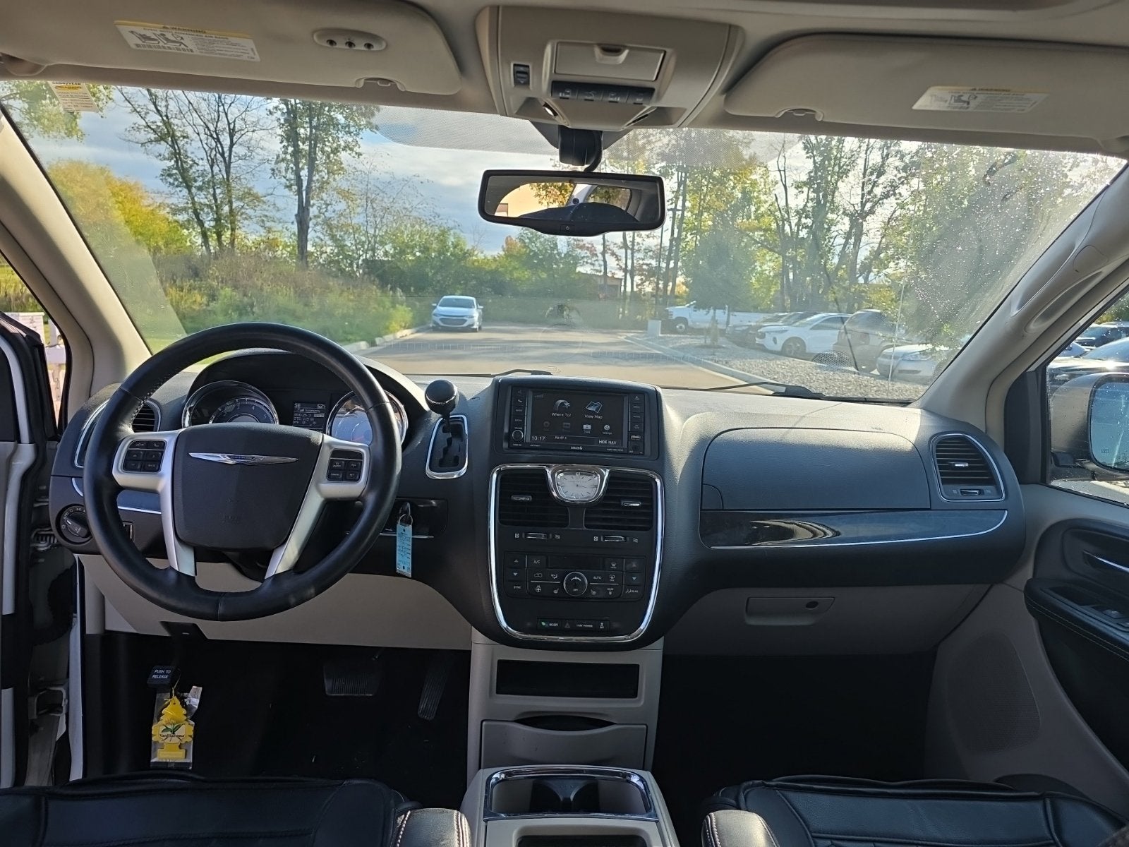 2016 Chrysler Town & Country Touring-L