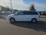 2016 Chrysler Town & Country Touring-L