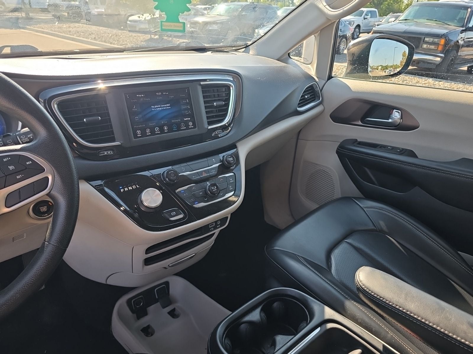 2020 Chrysler Voyager LXI