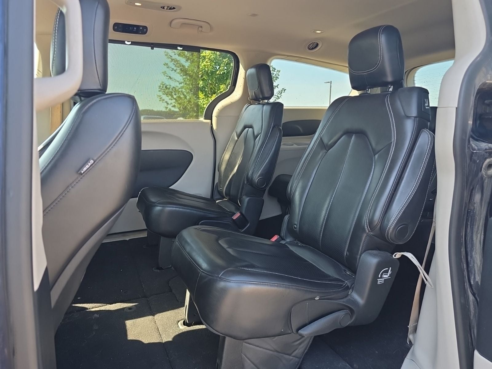 2020 Chrysler Voyager LXI