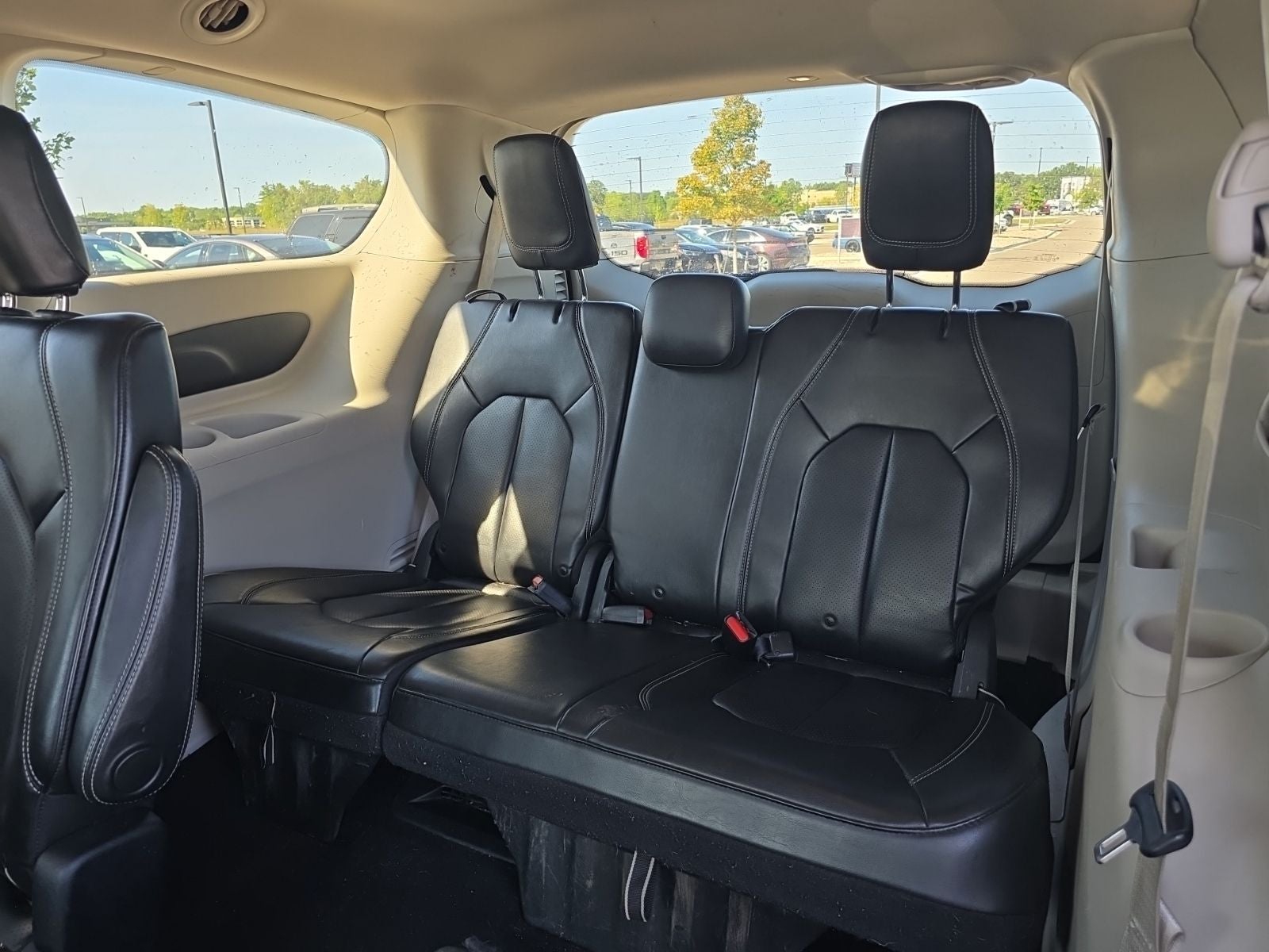 2020 Chrysler Voyager LXI