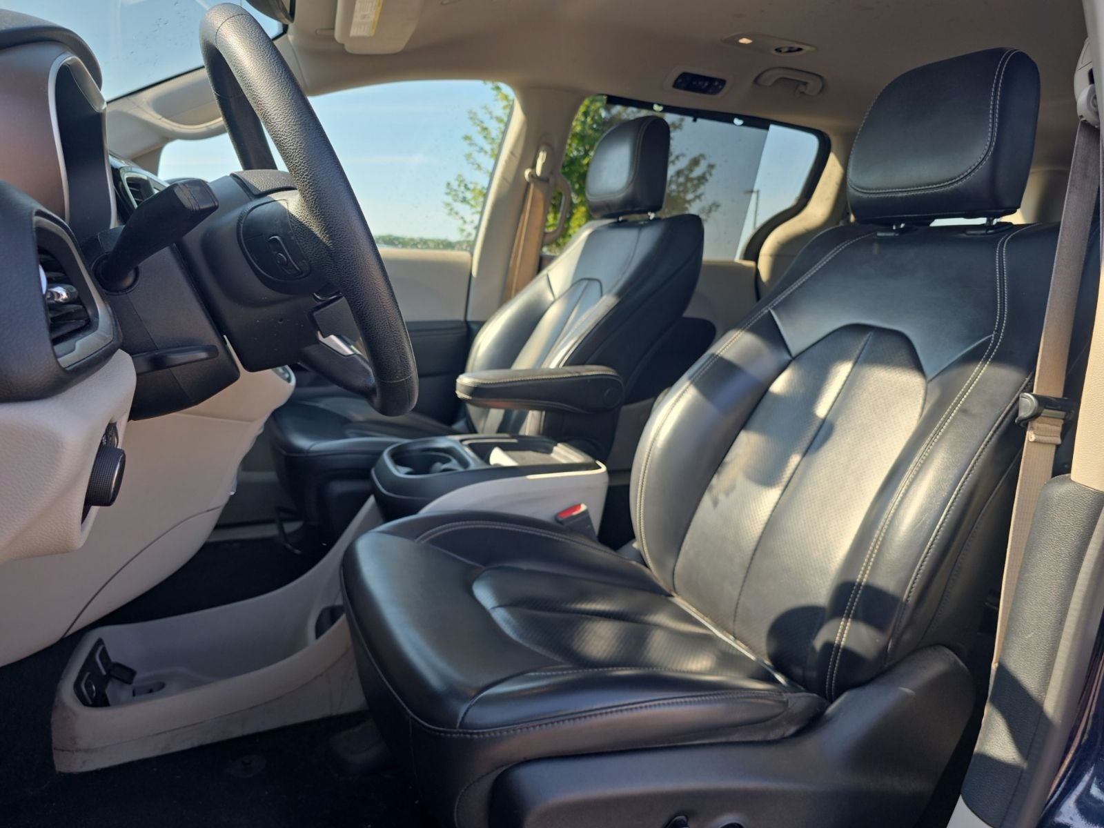 2020 Chrysler Voyager LXI