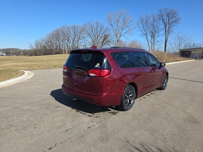 2020 Chrysler Pacifica Touring L Plus