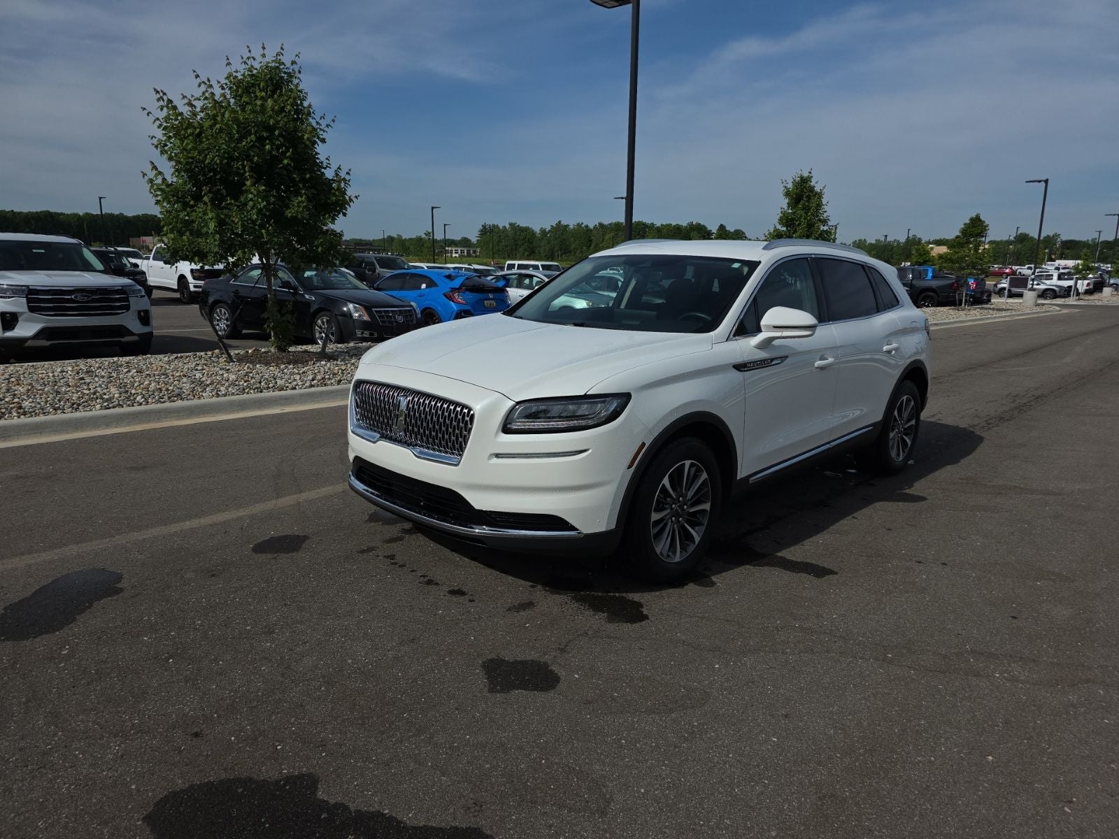 2023 Lincoln Nautilus Standard