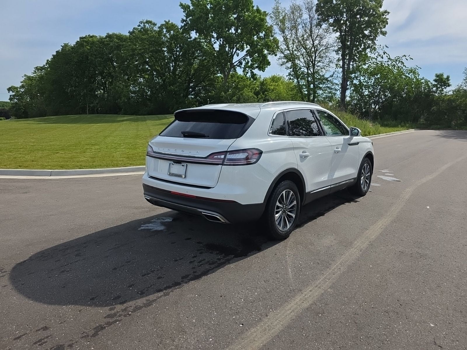 2023 Lincoln Nautilus Standard