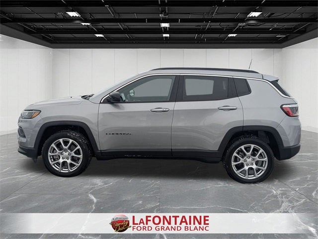 2024 Jeep Compass Latitude Lux