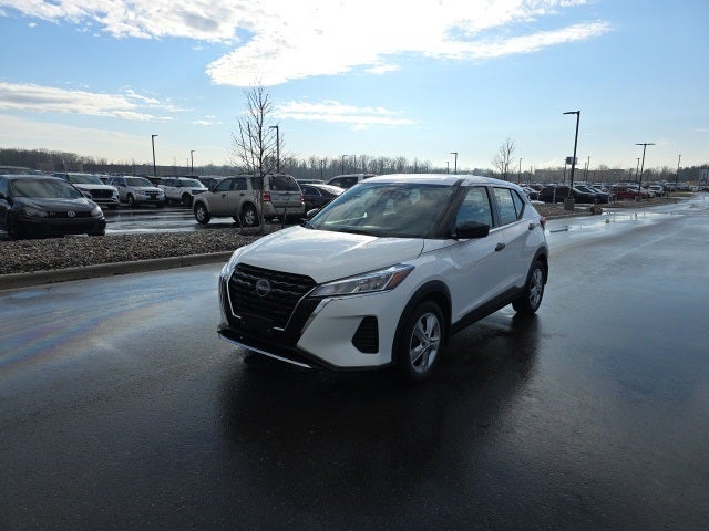 2023 Nissan Kicks S