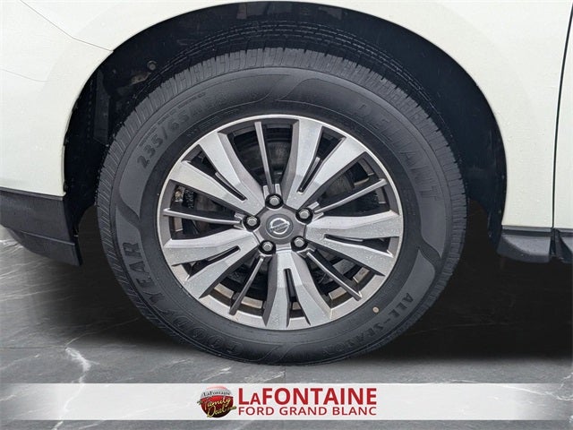 2019 Nissan Pathfinder SV 4X4