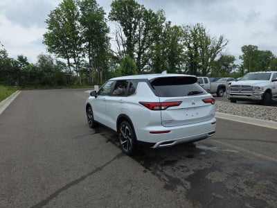 2024 Mitsubishi Outlander SE Black Edition