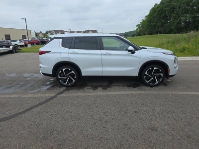 2024 Mitsubishi Outlander SE Black Edition