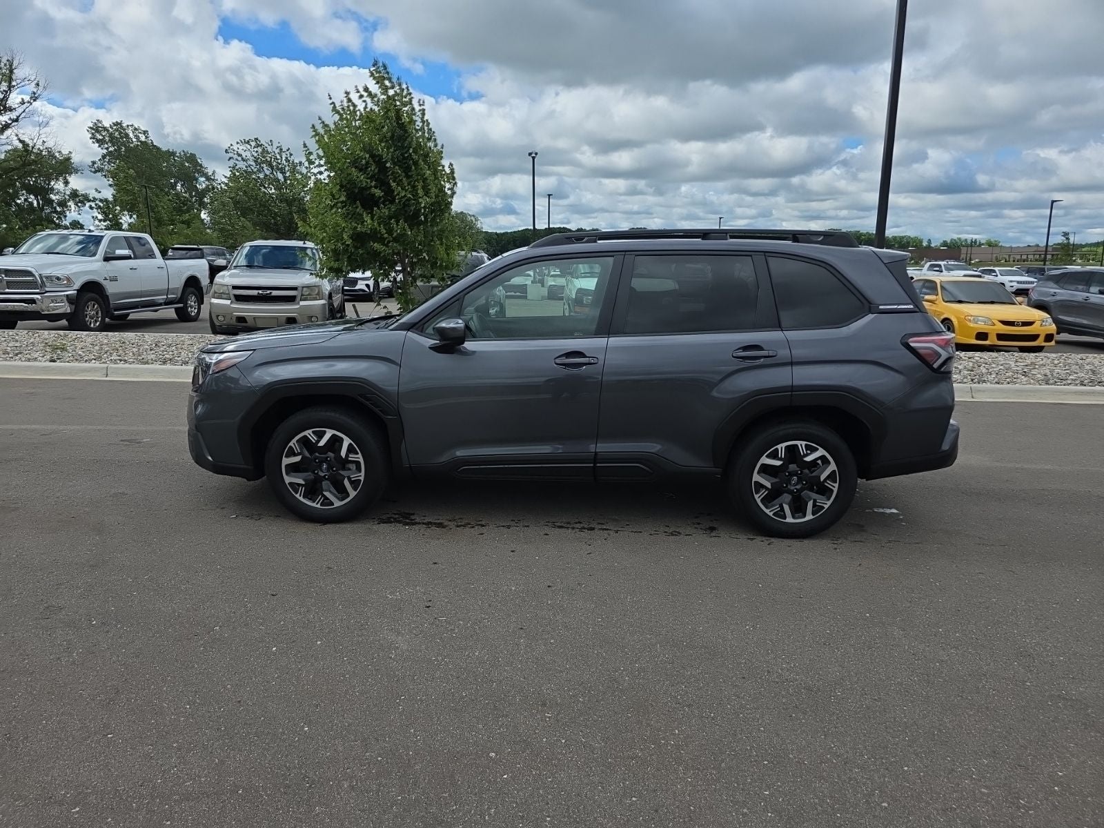 2025 Subaru Forester Premium AWD
