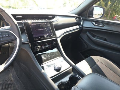 2024 Jeep Grand Cherokee L Laredo 4WD