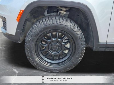 2024 Jeep Grand Cherokee L Laredo 4X4