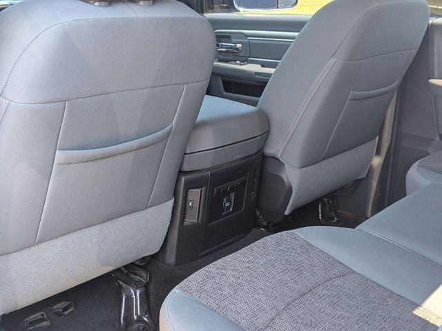 2016 RAM 1500 Big Horn Crew Cab 4X4