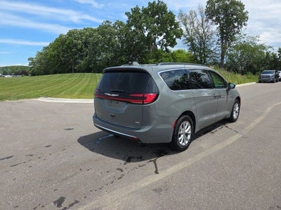 2022 Chrysler Pacifica Touring L AWD