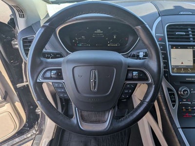 2019 Lincoln Nautilus Select