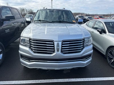 2017 Lincoln Navigator Select 4WD!