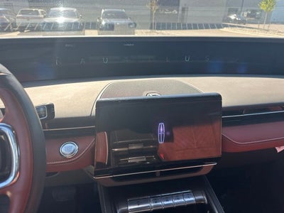 2024 Lincoln Nautilus Black Label