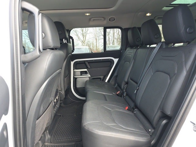 2023 Land Rover Defender 130 SE