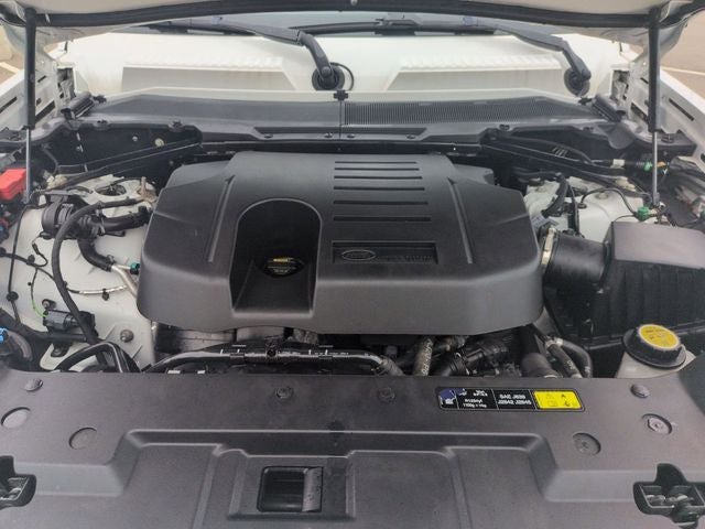 2023 Land Rover Defender 130 SE 4X4