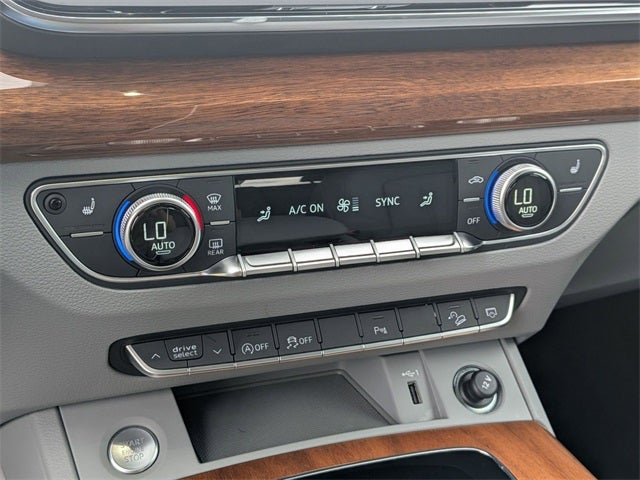 2022 Audi Q5 45 S line Premium quattro